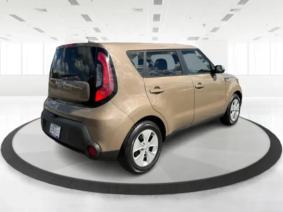 2014 Kia Soul Base (KNDJN2A29E7) with an 1.6L L4 DOHC 16V engine, located at 1951 S Dayton Lakeview Rd., New Carlisle, OH, 45344, (937) 908-9800, 39.890999, -84.050255 - Whether you're a commuter who wants an easy-to-park daily driver, a first-time buyer looking for a practical runabout, or a small family planning weekend trips from New Carlisle to Yellow Springs, this 2014 Kia Soul Base fits the lifestyle. With its tall seating position, flexible cargo space, and c - Photo#2