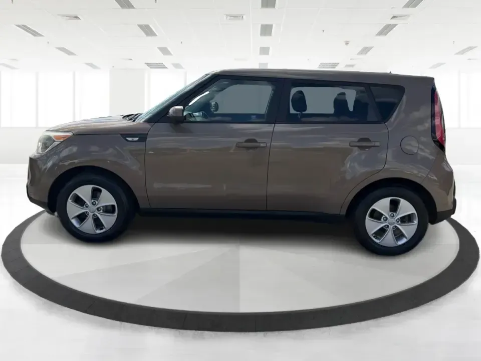 2014 Kia Soul Base (KNDJN2A29E7) with an 1.6L L4 DOHC 16V engine, located at 1951 S Dayton Lakeview Rd., New Carlisle, OH, 45344, (937) 908-9800, 39.890999, -84.050255 - Whether you're a commuter who wants an easy-to-park daily driver, a first-time buyer looking for a practical runabout, or a small family planning weekend trips from New Carlisle to Yellow Springs, this 2014 Kia Soul Base fits the lifestyle. With its tall seating position, flexible cargo space, and c - Photo#5