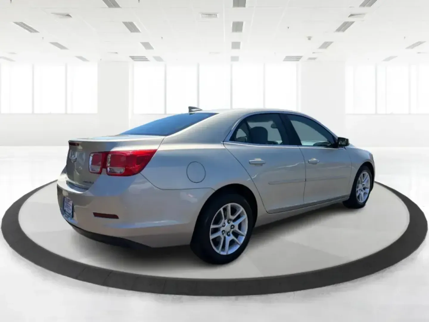 2015 Chevrolet Malibu 1LT (1G11C5SL3FF) with an 2.5L L4 DOHC 16V engine, 6-Speed Automatic transmission, located at 1951 S Dayton Lakeview Rd., New Carlisle, OH, 45344, (937) 908-9800, 39.890999, -84.050255 - Make every mile count-whether you're commuting from New Carlisle to Dayton, juggling school drop-offs, or planning a weekend run to Springfield for shopping and dinner. This 2015 Chevrolet Malibu 1LT is the kind of comfortable, efficient sedan that fits real life: roomy for five, easy to park, and r- Photo#2