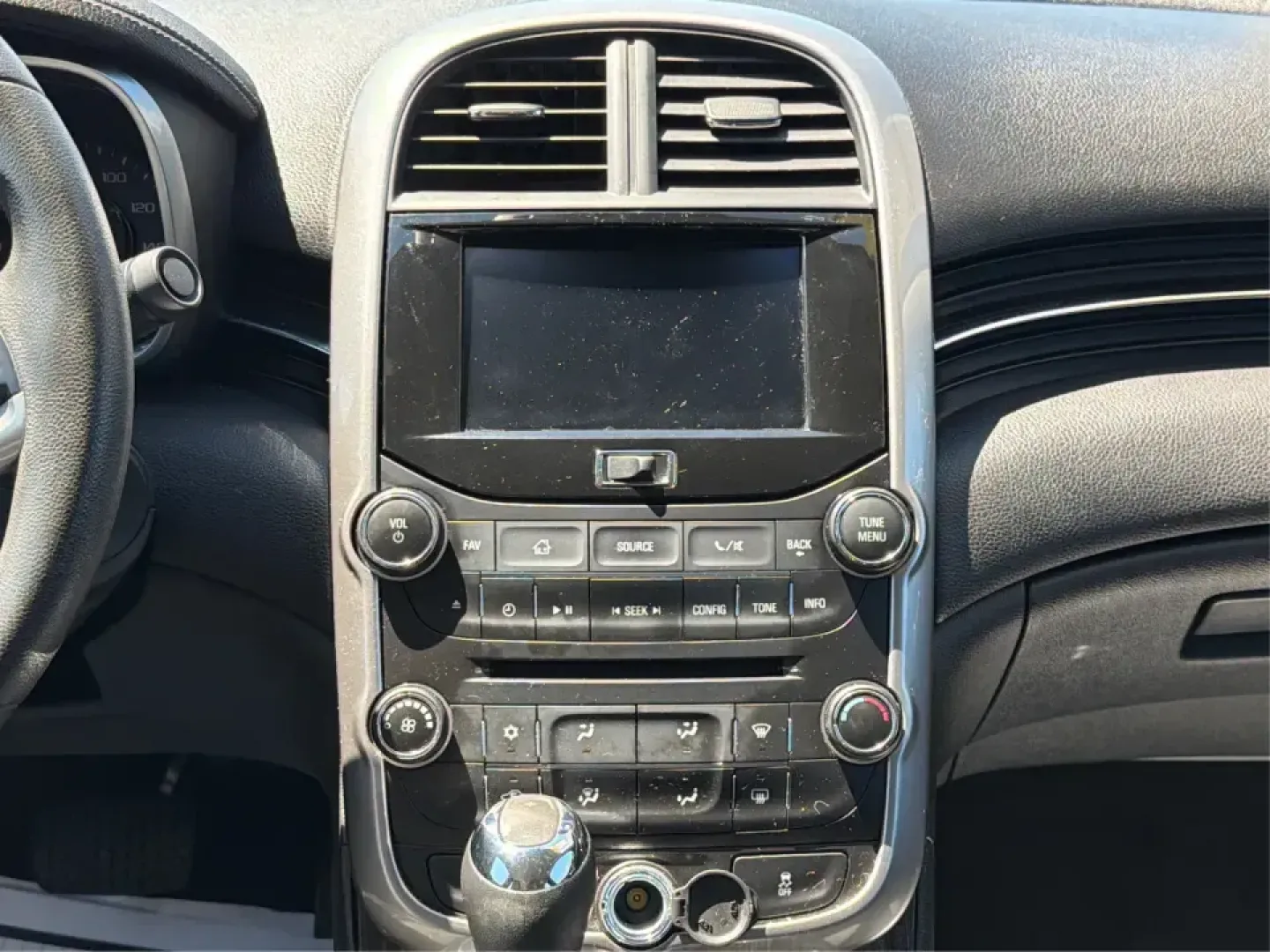 2015 Chevrolet Malibu 1LT (1G11C5SL3FF) with an 2.5L L4 DOHC 16V engine, 6-Speed Automatic transmission, located at 1951 S Dayton Lakeview Rd., New Carlisle, OH, 45344, (937) 908-9800, 39.890999, -84.050255 - Make every mile count-whether you're commuting from New Carlisle to Dayton, juggling school drop-offs, or planning a weekend run to Springfield for shopping and dinner. This 2015 Chevrolet Malibu 1LT is the kind of comfortable, efficient sedan that fits real life: roomy for five, easy to park, and r- Photo#13