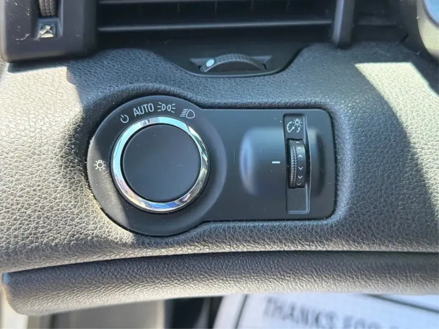 2015 Chevrolet Malibu 1LT (1G11C5SL3FF) with an 2.5L L4 DOHC 16V engine, 6-Speed Automatic transmission, located at 1951 S Dayton Lakeview Rd., New Carlisle, OH, 45344, (937) 908-9800, 39.890999, -84.050255 - Make every mile count-whether you're commuting from New Carlisle to Dayton, juggling school drop-offs, or planning a weekend run to Springfield for shopping and dinner. This 2015 Chevrolet Malibu 1LT is the kind of comfortable, efficient sedan that fits real life: roomy for five, easy to park, and r- Photo#17
