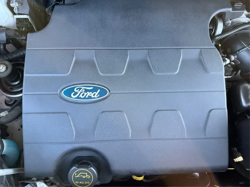 2015 Ford Edge SEL AWD (2FMTK4J87FB) with an 3.5L V6 DOHC 24V engine, 6-Speed Automatic transmission, located at 1184 Kauffman Ave, Fairborn, OH, 45324, (937) 908-9800, 39.807072, -84.030914 - Weekend road trips to Yellow Springs, snowy commutes to Wright-Patterson AFB, and everyday school-drop runs around Fairborn all call for an SUV that feels confident, comfortable, and easy to live with. This 2015 Ford Edge SEL AWD is built for real life in Ohio-room for five, versatile cargo space, a- Photo#11