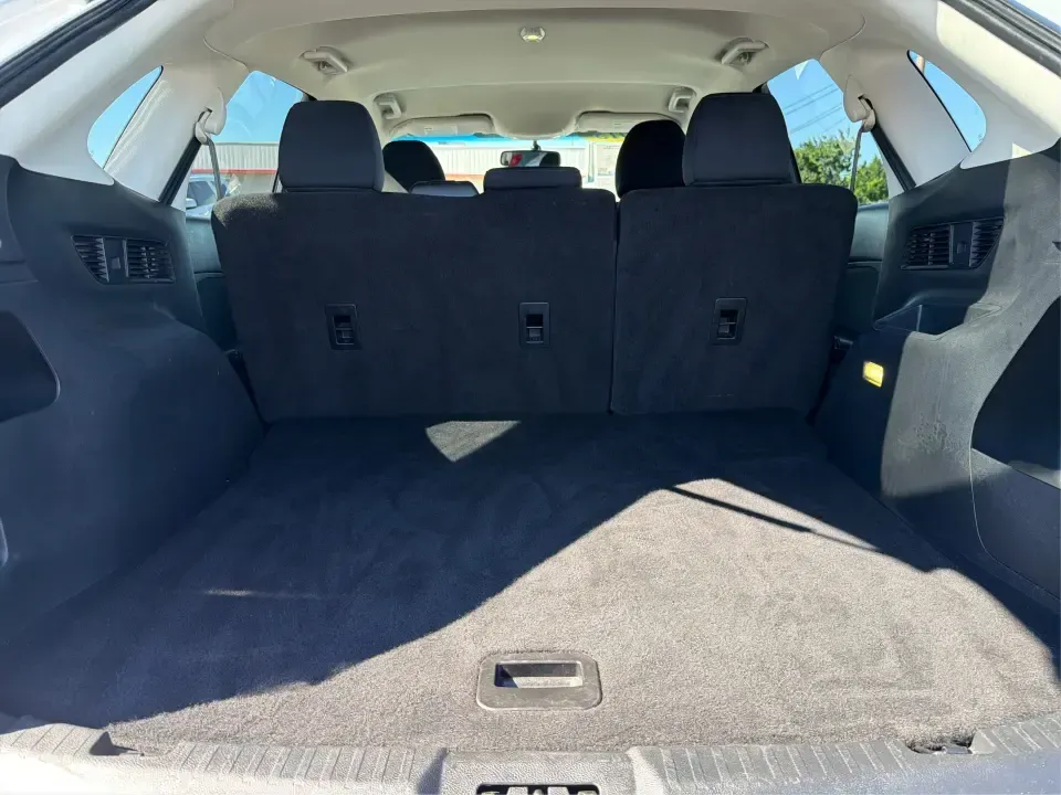 2015 Ford Edge SEL AWD (2FMTK4J87FB) with an 3.5L V6 DOHC 24V engine, 6-Speed Automatic transmission, located at 1184 Kauffman Ave, Fairborn, OH, 45324, (937) 908-9800, 39.807072, -84.030914 - Weekend road trips to Yellow Springs, snowy commutes to Wright-Patterson AFB, and everyday school-drop runs around Fairborn all call for an SUV that feels confident, comfortable, and easy to live with. This 2015 Ford Edge SEL AWD is built for real life in Ohio-room for five, versatile cargo space, a- Photo#12