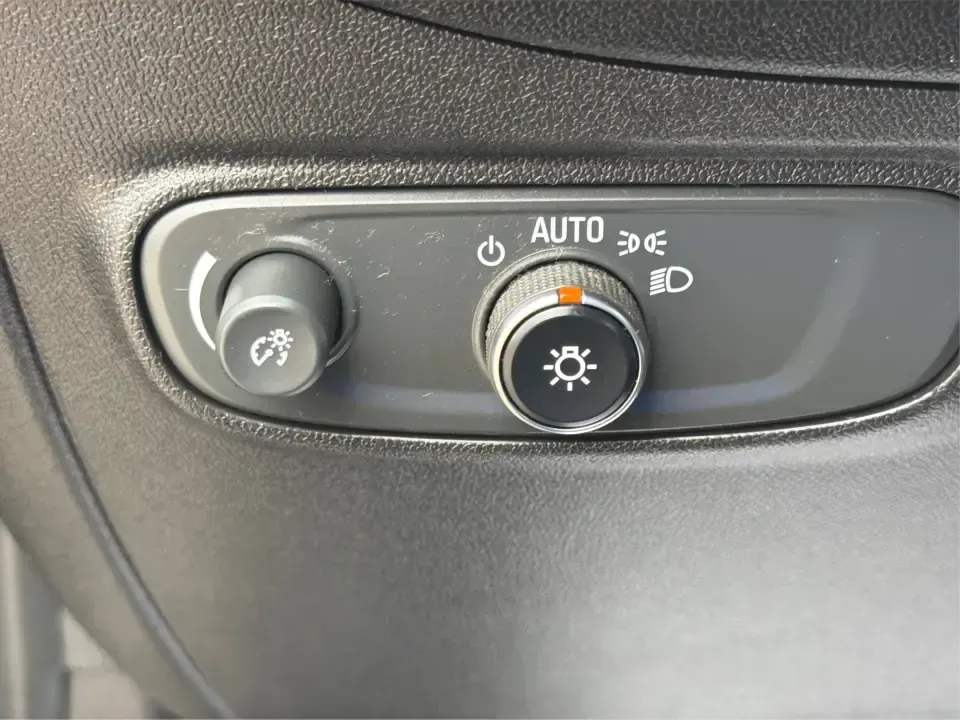 2019 Chevrolet Equinox LT AWD (3GNAXUEV8KS) with an 1.5L L4 DOHC 16V TURBO engine, 6A transmission, located at 1184 Kauffman Ave, Fairborn, OH, 45324, (937) 908-9800, 39.807072, -84.030914 - Pack up the kids, load the groceries, or point the hood toward a last-minute weekend getaway-this 2019 Chevrolet Equinox LT AWD is the kind of SUV that fits real life in Fairborn. With seating for five, a versatile cargo area, and all-wheel drive confidence for Ohio's unpredictable weather, it's a s- Photo#17