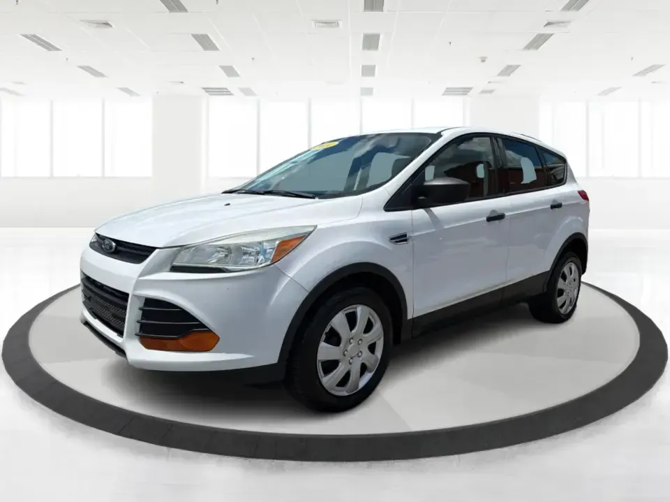 2014 Ford Escape S FWD (1FMCU0F75EU) with an 2.5L L4 DOHC 16V engine, 6-Speed Automatic transmission, located at 1184 Kauffman Ave, Fairborn, OH, 45324, (937) 908-9800, 39.807072, -84.030914 - Need a practical SUV that fits real life in the Miami Valley-school drop-offs, Wright-Patterson AFB commutes, grocery runs, and weekend getaways to John Bryan State Park? This 2014 Ford Escape S FWD in Oxford White is a smart, budget-friendly choice with the versatility to handle busy schedules and- Photo#8