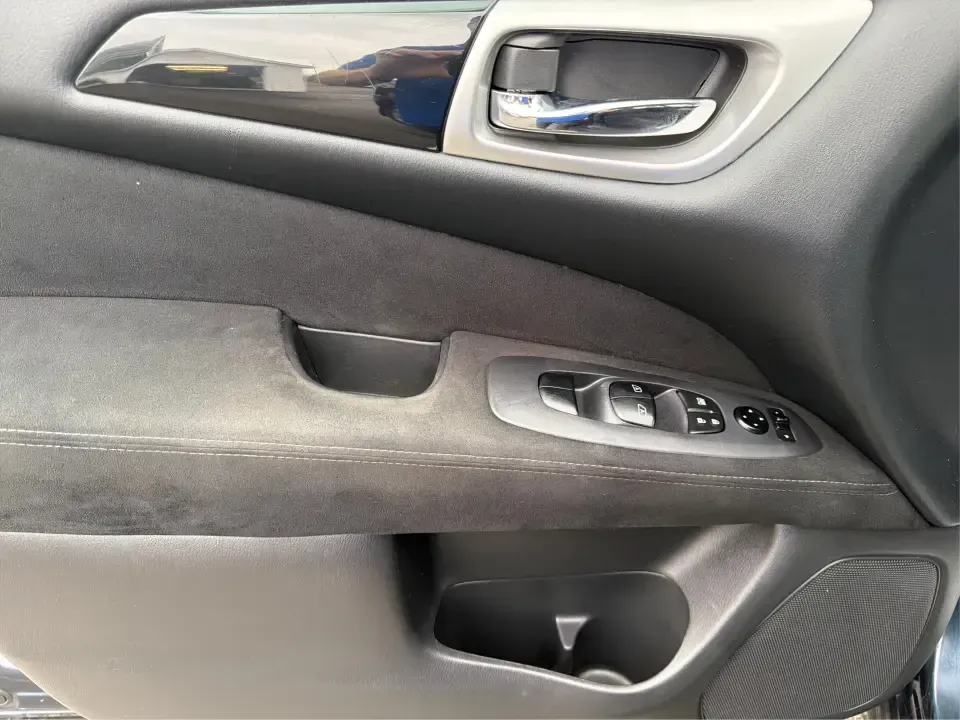 2016 Nissan Pathfinder SL 4WD (5N1AR2MM6GC) with an 3.5L V6 DOHC 24V engine, CVT transmission, located at 8750 N County Rd 25A, Piqua, OH, 45356, (937) 908-9800, 40.164391, -84.232513 - Pack up the kids, cue the road-trip playlist, and point your next adventure toward Indian Lake, a weekend tournament, or an easy commute down I75-this 2016 Nissan Pathfinder SL 4WD is built for real life in West Central Ohio. With three rows for up to 7 passengers, confident four-wheel drive, and th- Photo#18