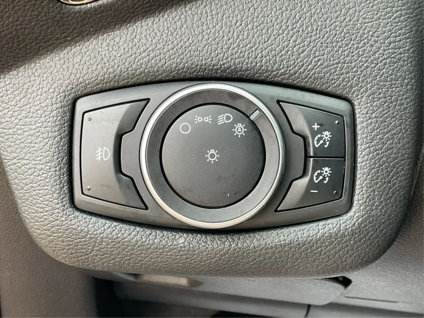 2015 Ford Escape Titanium (1FMCU9J95FU) with an Other engine, located at 1099 N County Rd 25A, Troy, OH, 45373, (937) 908-9800, 40.057079, -84.212883 - Discover your next adventure with the 2015 Ford Escape Titanium, now available at Advantage Car and Credit in Fairborn, OH! Whether you're looking for a family-friendly SUV, a reliable commuter vehicle, or a versatile option for weekend getaways, this Escape checks all the boxes. With a stunning Tux - Photo#16