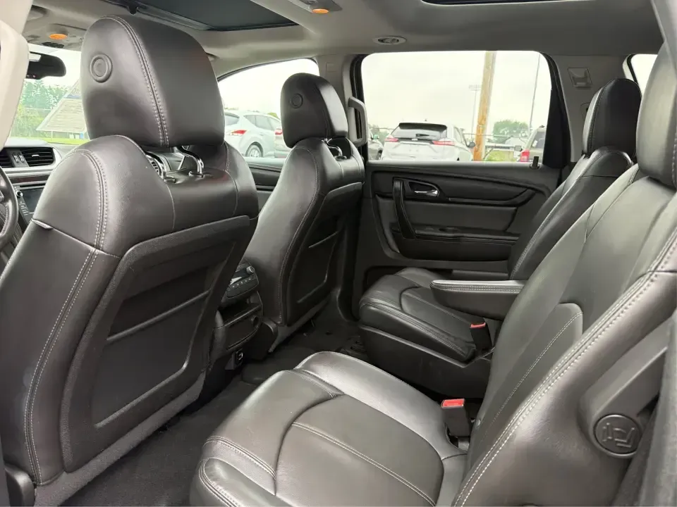2017 Chevrolet Traverse 2LT AWD (1GNKVHKD4HJ) with an 3.6L V6 DOHC 24V engine, 6A transmission, located at 4508 South Dixie Dr, Moraine, OH, 45439, (937) 908-9800, 39.689976, -84.218452 - Pack up the kids, load the cooler, and point the GPS toward your next weekend getaway-this 2017 Chevrolet Traverse 2LT AWD is built for real-life schedules and real Ohio weather. With seating for up to 7 passengers, available all-wheel drive confidence, and family-friendly flexibility, it's an easy- Photo#10