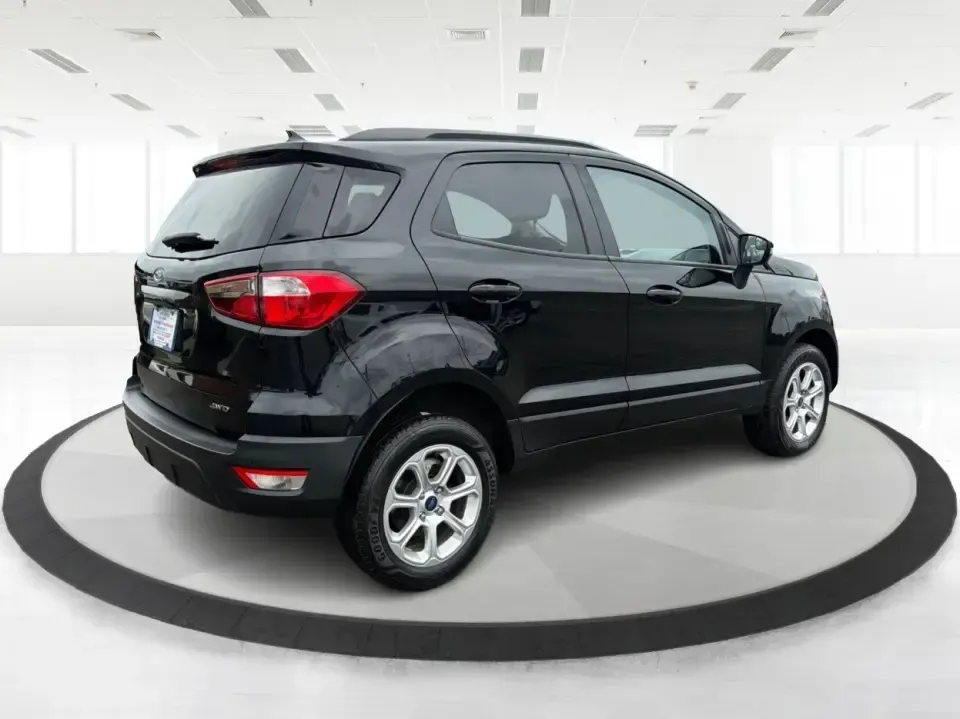2020 Ford EcoSport SE AWD (MAJ6S3GL0LC) with an 2.0L L4 DOHC 16V engine, 6A transmission, located at 880 E. National Road, Vandalia, OH, 45377, (937) 908-9800, 39.891918, -84.183594 - 2020 Ford EcoSport SE AWD - Photo#2