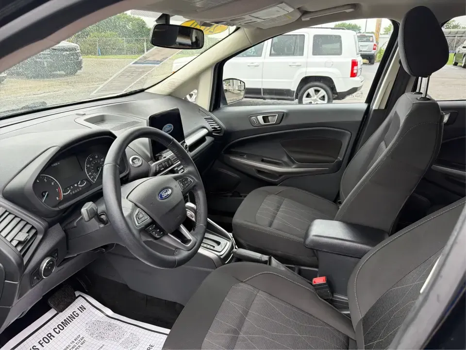 2020 Ford EcoSport SE AWD (MAJ6S3GL0LC) with an 2.0L L4 DOHC 16V engine, 6A transmission, located at 880 E. National Road, Vandalia, OH, 45377, (937) 908-9800, 39.891918, -84.183594 - 2020 Ford EcoSport SE AWD - Photo#9