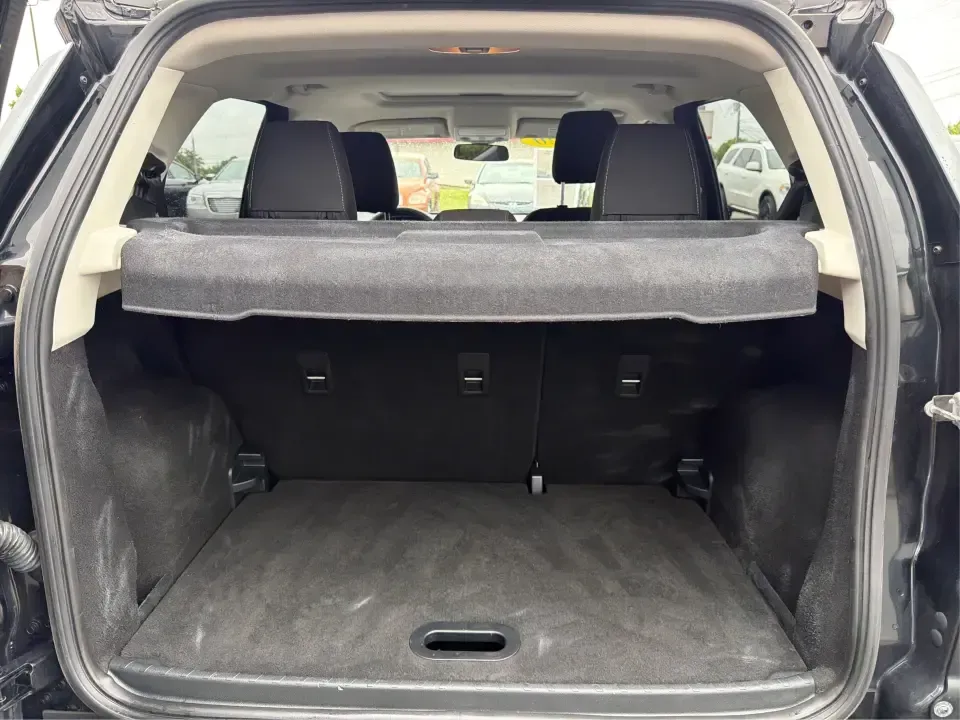 2020 Ford EcoSport SE AWD (MAJ6S3GL0LC) with an 2.0L L4 DOHC 16V engine, 6A transmission, located at 880 E. National Road, Vandalia, OH, 45377, (937) 908-9800, 39.891918, -84.183594 - 2020 Ford EcoSport SE AWD - Photo#11