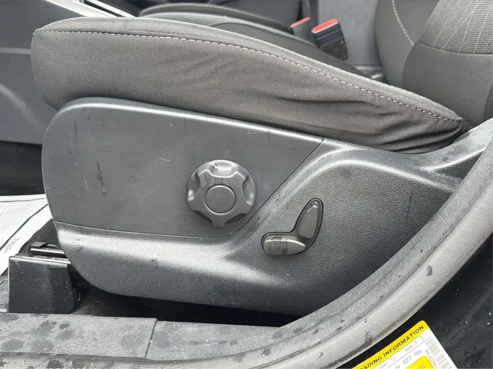 2020 Ford EcoSport SE AWD (MAJ6S3GL0LC) with an 2.0L L4 DOHC 16V engine, 6A transmission, located at 880 E. National Road, Vandalia, OH, 45377, (937) 908-9800, 39.891918, -84.183594 - 2020 Ford EcoSport SE AWD - Photo#17