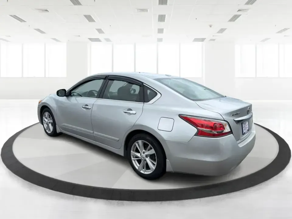 2015 Nissan Altima 2.5 S (1N4AL3AP8FC) with an 2.5L L4 DOHC 16V engine, Continuously Variable Transmission transmission, located at 1099 N County Rd 25A, Troy, OH, 45373, (937) 908-9800, 40.057079, -84.212883 - Need a reliable commuter that can handle the daily run from Troy to Dayton, school drop-offs, and the occasional weekend escape to Charleston Falls Preserve? This **2015 Nissan Altima 2.5 S** is a smart, comfortable sedan built for real-life driving-easy to park downtown, smooth on I75, and efficien- Photo#4