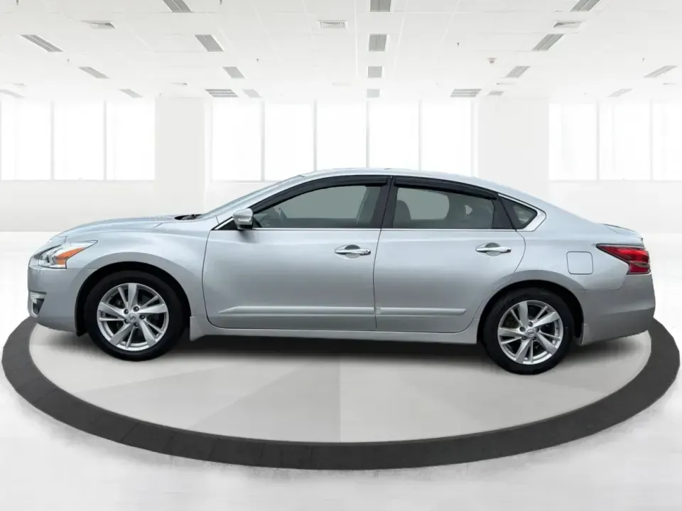 2015 Nissan Altima 2.5 S (1N4AL3AP8FC) with an 2.5L L4 DOHC 16V engine, Continuously Variable Transmission transmission, located at 1099 N County Rd 25A, Troy, OH, 45373, (937) 908-9800, 40.057079, -84.212883 - Need a reliable commuter that can handle the daily run from Troy to Dayton, school drop-offs, and the occasional weekend escape to Charleston Falls Preserve? This **2015 Nissan Altima 2.5 S** is a smart, comfortable sedan built for real-life driving-easy to park downtown, smooth on I75, and efficien- Photo#5