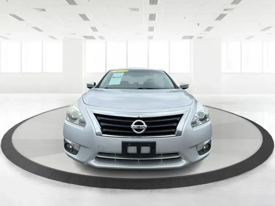 2015 Nissan Altima 2.5 S (1N4AL3AP8FC) with an 2.5L L4 DOHC 16V engine, Continuously Variable Transmission transmission, located at 1099 N County Rd 25A, Troy, OH, 45373, (937) 908-9800, 40.057079, -84.212883 - Need a reliable commuter that can handle the daily run from Troy to Dayton, school drop-offs, and the occasional weekend escape to Charleston Falls Preserve? This **2015 Nissan Altima 2.5 S** is a smart, comfortable sedan built for real-life driving-easy to park downtown, smooth on I75, and efficien- Photo#7