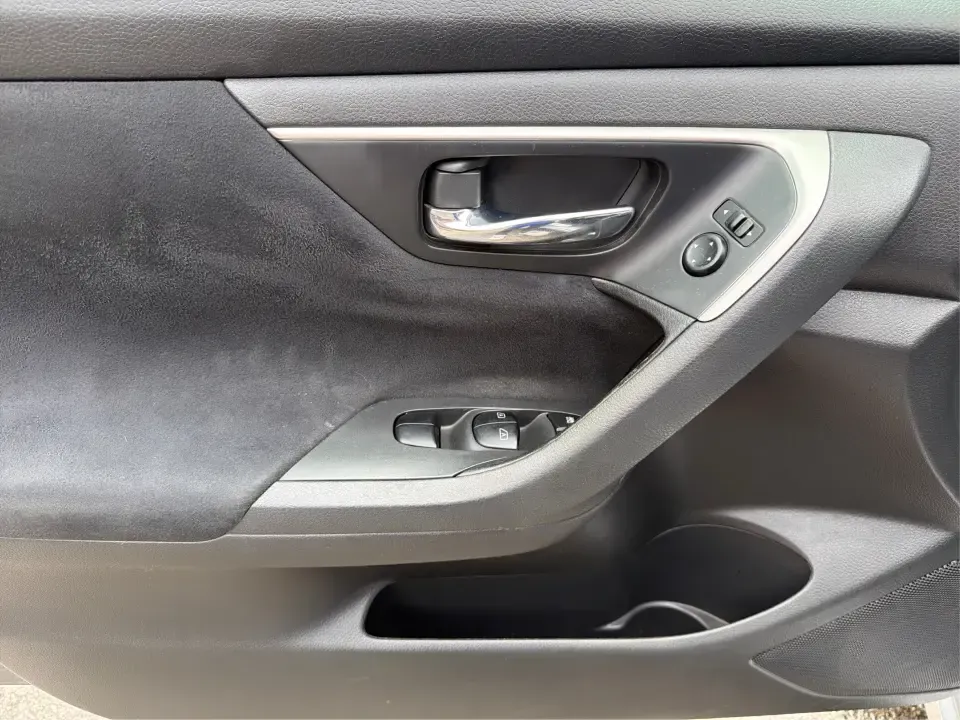2015 Nissan Altima 2.5 S (1N4AL3AP8FC) with an 2.5L L4 DOHC 16V engine, Continuously Variable Transmission transmission, located at 1099 N County Rd 25A, Troy, OH, 45373, (937) 908-9800, 40.057079, -84.212883 - Need a reliable commuter that can handle the daily run from Troy to Dayton, school drop-offs, and the occasional weekend escape to Charleston Falls Preserve? This **2015 Nissan Altima 2.5 S** is a smart, comfortable sedan built for real-life driving-easy to park downtown, smooth on I75, and efficien- Photo#18