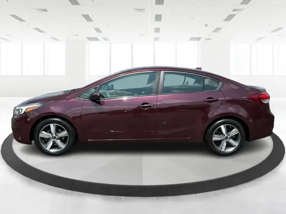 2018 Kia Forte LX 6M (3KPFL4A79JE) with an 2.0L L4 DOHC 16V engine, 6M transmission, located at 1951 S Dayton Lakeview Rd., New Carlisle, OH, 45344, (937) 908-9800, 39.890999, -84.050255 - Need a dependable commuter that still feels comfortable for date night in Dayton, errands in Springfield, and quick weekend getaways toward Yellow Springs? This **2018 Kia Forte LX 6M** is a smart, budget-friendly sedan that fits real life in **New Carlisle, Ohio**-easy to park, efficient to run, an- Photo#5