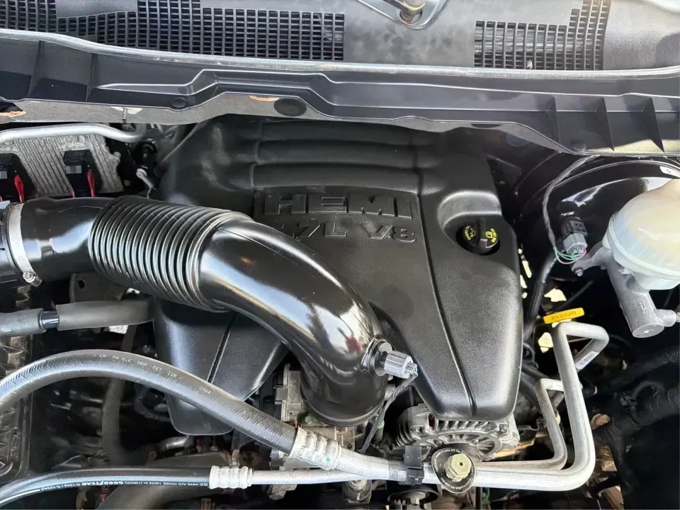 2014 Ram 1500 SLT Crew Cab SWB 4WD (1C6RR7LT3ES) with an 5.7L V8 OHV 16V engine, 6-Speed Automatic transmission, located at 1184 Kauffman Ave, Fairborn, OH, 45324, (937) 908-9800, 39.807072, -84.030914 - Whether you're hauling a camper to Caesars Creek, towing a trailer for weekend projects, or commuting from Fairborn to Wright-Patterson AFB with room for the whole crew, this truck is built for real-life Ohio driving. The 2014 Ram 1500 SLT Crew Cab SWB 4WD blends V8 power, confident four-wheel-drive- Photo#11