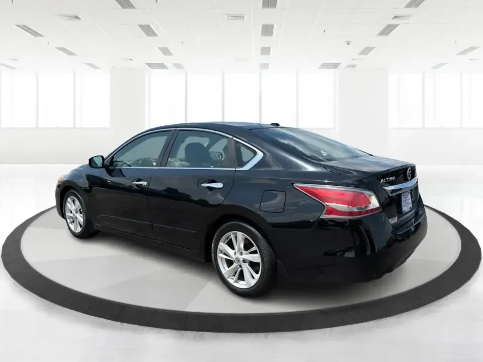 2015 Nissan Altima 2.5 S (1N4AL3AP1FN) with an 2.5L L4 DOHC 16V engine, Continuously Variable Transmission transmission, located at 401 Woodman Dr, Riverside, OH, 45431, (937) 908-9800, 39.760899, -84.123421 - Need a dependable sedan for the daily commute down I-675, quick school drop-offs, and easy weekend runs to The Greene or Downtown Dayton? This 2015 Nissan Altima 2.5 S in Super Black fits that real-life rhythm with excellent fuel economy, comfortable seating for five, and the kind of driver-friendly- Photo#4