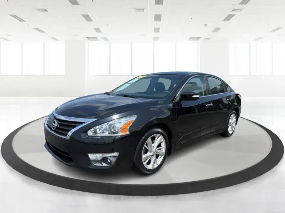 2015 Nissan Altima 2.5 S (1N4AL3AP1FN) with an 2.5L L4 DOHC 16V engine, Continuously Variable Transmission transmission, located at 401 Woodman Dr, Riverside, OH, 45431, (937) 908-9800, 39.760899, -84.123421 - Need a dependable sedan for the daily commute down I-675, quick school drop-offs, and easy weekend runs to The Greene or Downtown Dayton? This 2015 Nissan Altima 2.5 S in Super Black fits that real-life rhythm with excellent fuel economy, comfortable seating for five, and the kind of driver-friendly- Photo#8
