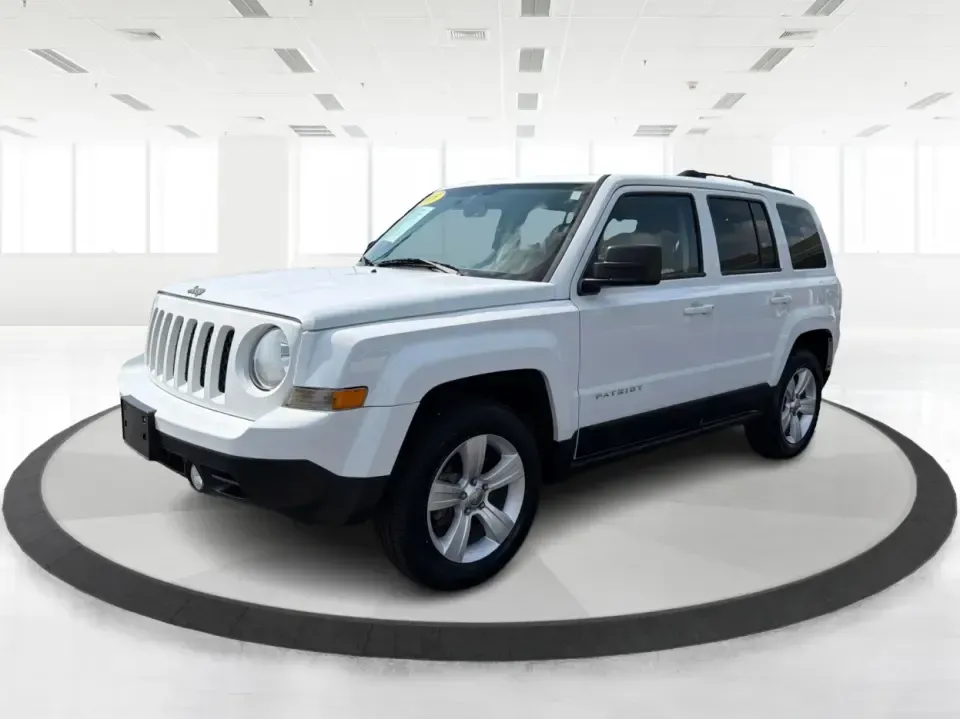2015 Jeep Patriot Sport 4WD (1C4NJRBB1FD) with an 2.4L L4 DOHC 16V engine, located at 1184 Kauffman Ave, Fairborn, OH, 45324, (937) 908-9800, 39.807072, -84.030914 - Weekend lake days at Huffman Prairie, snowy commutes to Wright-Patterson AFB, or a packed-backseat run to The Greene-this 2015 Jeep Patriot Sport 4WD is built for Fairborn life when you want SUV versatility without giving up everyday practicality. With confident four-wheel drive and a manageable siz- Photo#8