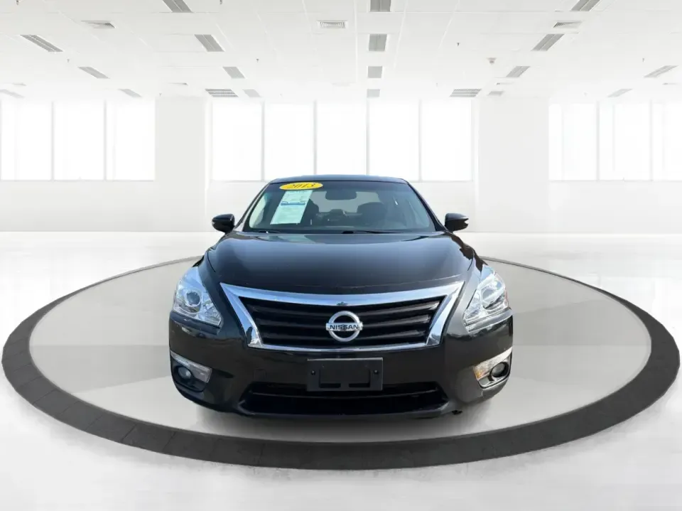 2013 Nissan Altima 2.5 S (1N4AL3AP5DC) with an 2.5L L4 DOHC 16V engine, located at 1099 N County Rd 25A, Troy, OH, 45373, (937) 908-9800, 40.057079, -84.212883 - Need a dependable sedan for the daily commute from Troy to Dayton, quick school drop-offs, or a comfortable weekend run to the Greene County Fairgrounds? This **2013 Nissan Altima 2.5 S** is a practical, fuel-sipping choice that fits real life-easy to park downtown, smooth on longer drives, and room- Photo#7