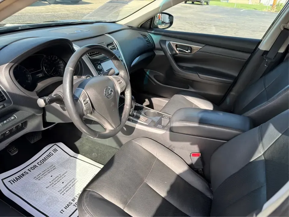 2013 Nissan Altima 2.5 S (1N4AL3AP5DC) with an 2.5L L4 DOHC 16V engine, located at 1099 N County Rd 25A, Troy, OH, 45373, (937) 908-9800, 40.057079, -84.212883 - Need a dependable sedan for the daily commute from Troy to Dayton, quick school drop-offs, or a comfortable weekend run to the Greene County Fairgrounds? This **2013 Nissan Altima 2.5 S** is a practical, fuel-sipping choice that fits real life-easy to park downtown, smooth on longer drives, and room- Photo#9
