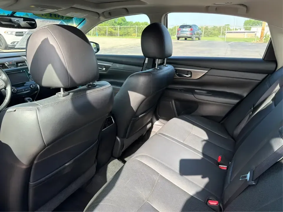 2013 Nissan Altima 2.5 S (1N4AL3AP5DC) with an 2.5L L4 DOHC 16V engine, located at 1099 N County Rd 25A, Troy, OH, 45373, (937) 908-9800, 40.057079, -84.212883 - Need a dependable sedan for the daily commute from Troy to Dayton, quick school drop-offs, or a comfortable weekend run to the Greene County Fairgrounds? This **2013 Nissan Altima 2.5 S** is a practical, fuel-sipping choice that fits real life-easy to park downtown, smooth on longer drives, and room- Photo#10