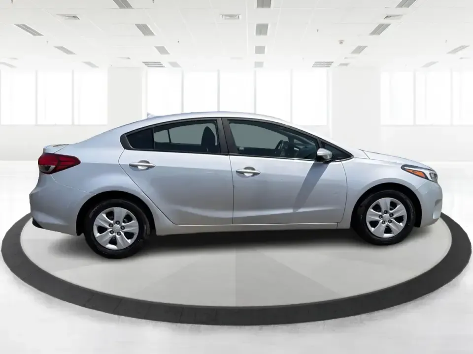 2018 Kia Forte LX 6M (3KPFK4A73JE) with an 2.0L L4 DOHC 16V engine, 6M transmission, located at 1230 East Main St, Xenia, OH, 45385, (937) 908-9800, 39.688026, -83.910172 - Whether you're tackling a daily commute from Xenia to Beavercreek, shuttling kids to practices near Shawnee Park, or planning an easy weekend drive out toward Caesar Creek State Park, this 2018 Kia Forte LX 6M is a smart, practical sedan built for real-life miles. With its efficient footprint, comfo- Photo#1