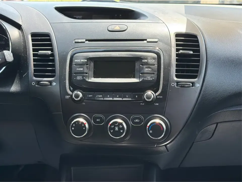 2018 Kia Forte LX 6M (3KPFK4A73JE) with an 2.0L L4 DOHC 16V engine, 6M transmission, located at 1230 East Main St, Xenia, OH, 45385, (937) 908-9800, 39.688026, -83.910172 - Whether you're tackling a daily commute from Xenia to Beavercreek, shuttling kids to practices near Shawnee Park, or planning an easy weekend drive out toward Caesar Creek State Park, this 2018 Kia Forte LX 6M is a smart, practical sedan built for real-life miles. With its efficient footprint, comfo- Photo#13