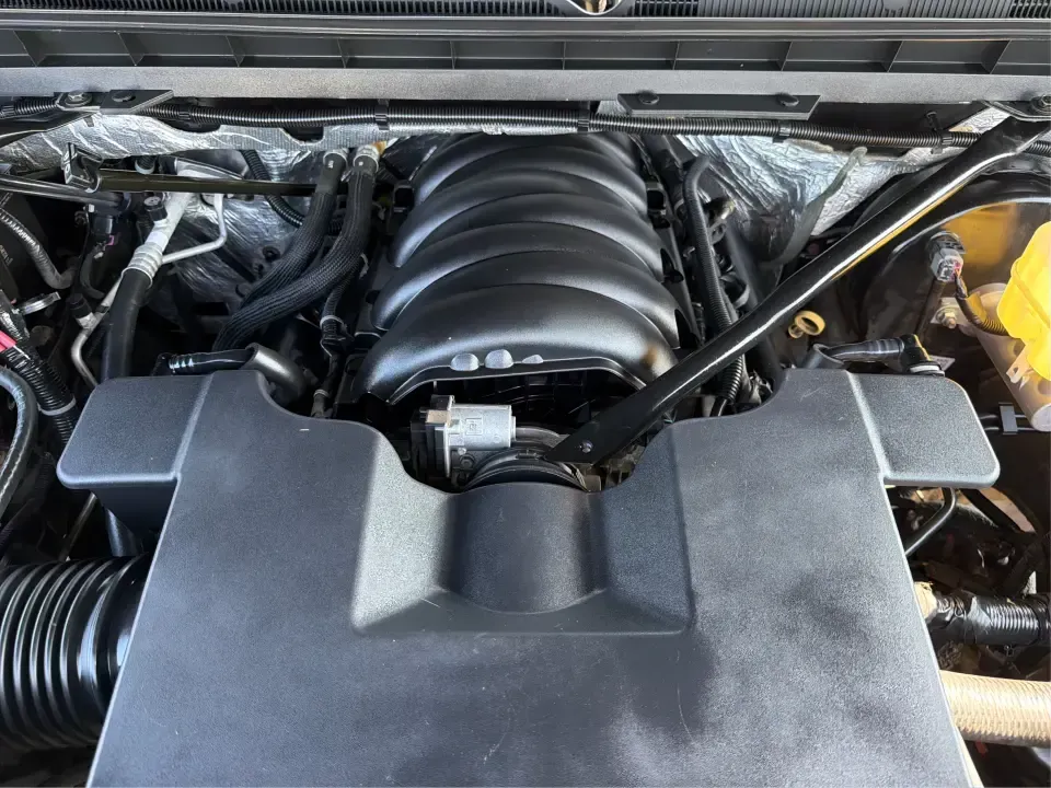 2016 Chevrolet Silverado LT (1GCVKREC1GZ) with an EcoTec3 4.3L V-6 gasoline direct injection engine, located at 8750 N County Rd 25A, Piqua, OH, 45356, (937) 908-9800, 40.164391, -84.232513 - Whether you're hauling weekend project supplies, towing the boat to Indian Lake, or commuting down I-75 with confidence in every season, this **2016 Chevrolet Silverado LT 4WD** is the kind of truck that fits real life in West Central Ohio. Finished in **Black** with a practical pickup bed setup, it- Photo#11