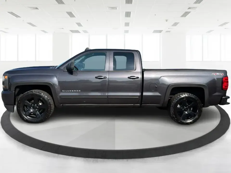 2016 Chevrolet Silverado LT (1GCVKREC1GZ) with an EcoTec3 4.3L V-6 gasoline direct injection engine, located at 8750 N County Rd 25A, Piqua, OH, 45356, (937) 908-9800, 40.164391, -84.232513 - Whether you're hauling weekend project supplies, towing the boat to Indian Lake, or commuting down I-75 with confidence in every season, this **2016 Chevrolet Silverado LT 4WD** is the kind of truck that fits real life in West Central Ohio. Finished in **Black** with a practical pickup bed setup, it- Photo#5