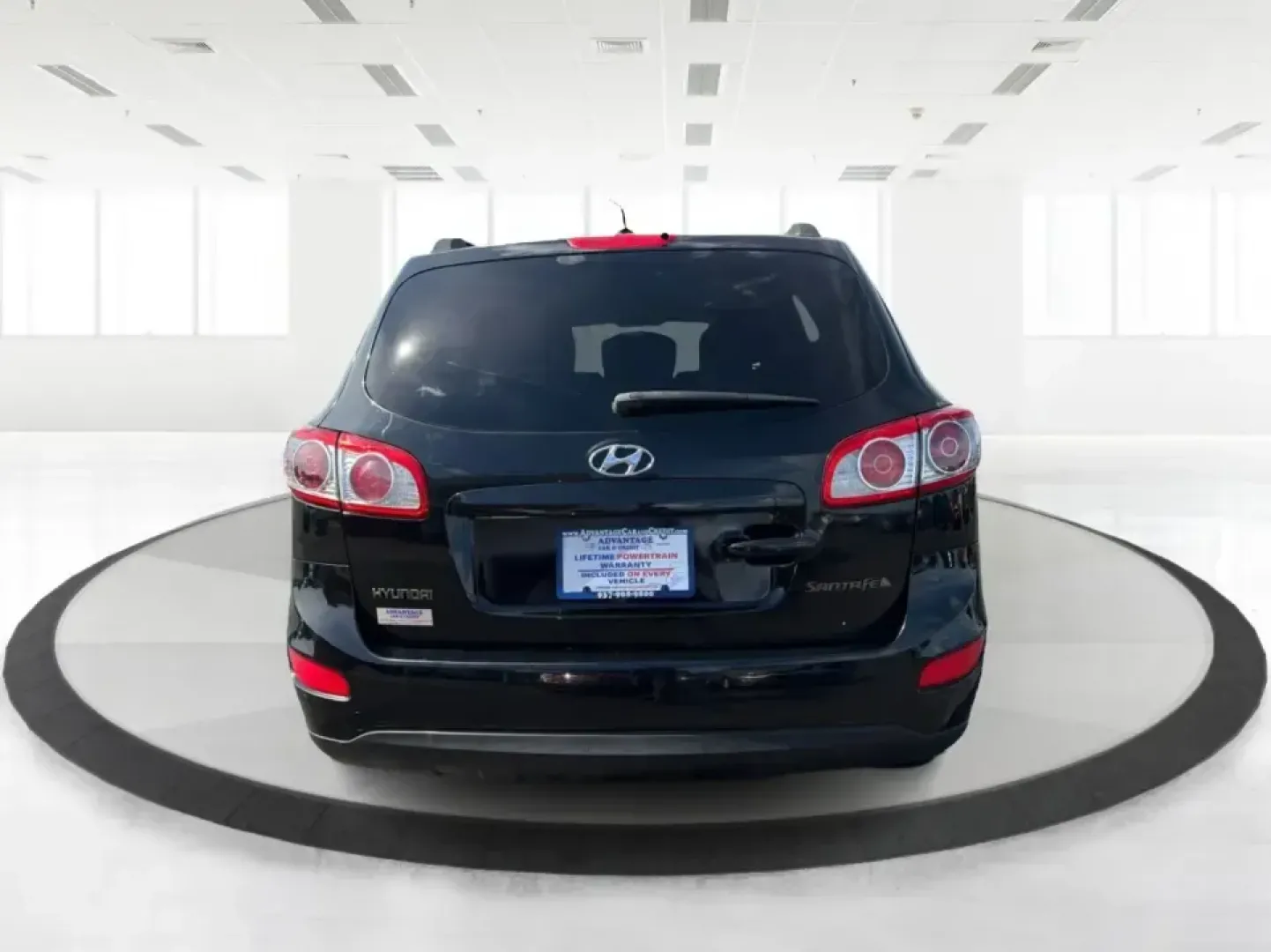 2011 Hyundai Santa Fe GL(Middle-low grade) (5XYZG3AB9BG) with an 2.4L I-4 DOHC engine, located at 1099 N County Rd 25A, Troy, OH, 45373, (937) 908-9800, 40.057079, -84.212883 - Weekend getaways to Hocking Hills, daily commutes down I75, or the after-school shuttle with sports gear in the back-this 2011 Hyundai Santa Fe GL is the kind of SUV that fits real life in and around Troy. With its practical size, confident road manners, and versatile cargo space, it's a smart pick- Photo#3