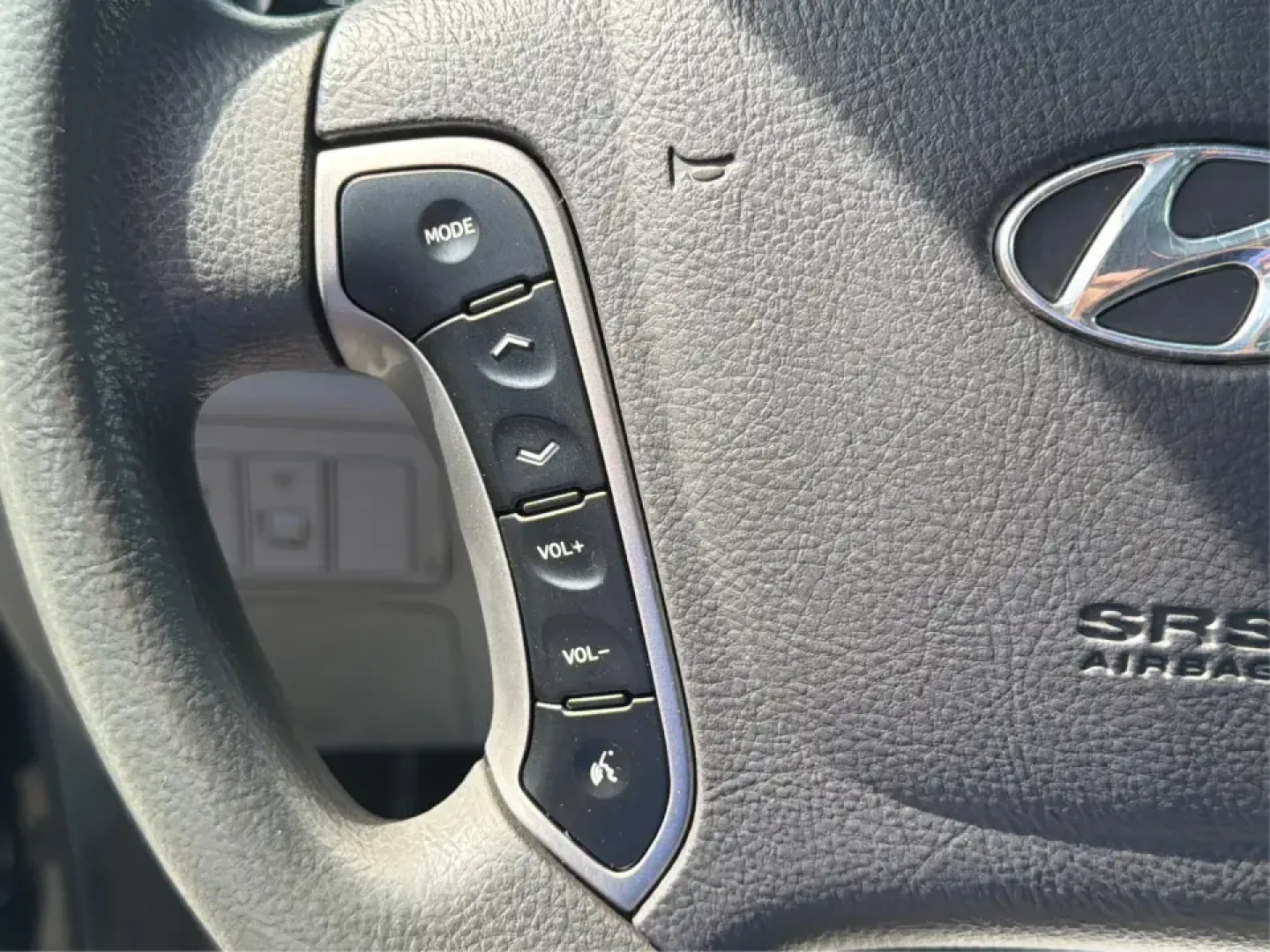 2011 Hyundai Santa Fe GL(Middle-low grade) (5XYZG3AB9BG) with an 2.4L I-4 DOHC engine, located at 1099 N County Rd 25A, Troy, OH, 45373, (937) 908-9800, 40.057079, -84.212883 - Weekend getaways to Hocking Hills, daily commutes down I75, or the after-school shuttle with sports gear in the back-this 2011 Hyundai Santa Fe GL is the kind of SUV that fits real life in and around Troy. With its practical size, confident road manners, and versatile cargo space, it's a smart pick- Photo#15