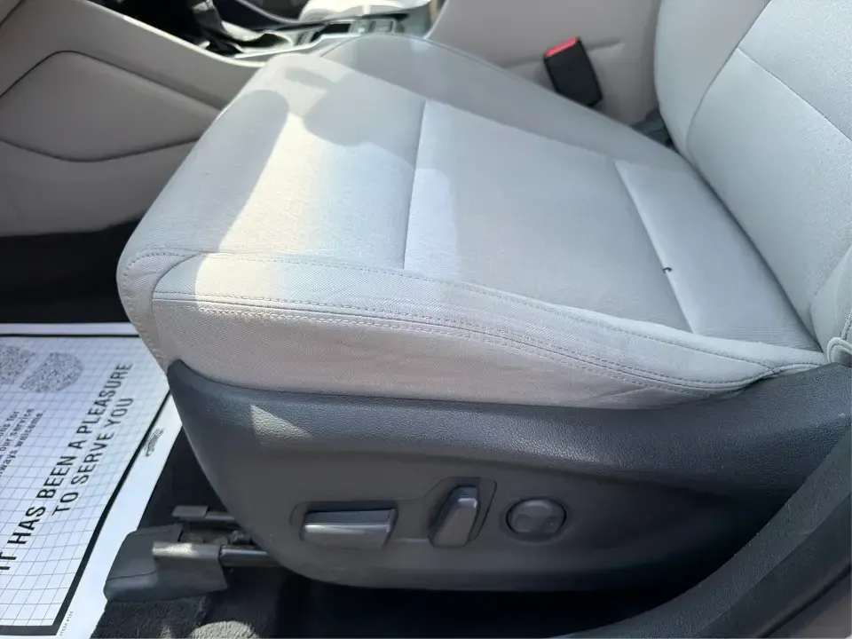 2018 Hyundai Tucson SE Pop, SE Plus, Eco, Sport, Value, Ultimate Base/Ultimate (KM8J3CA46JU) with an Nu 2L I-4 gasoline direct injection engine, Automatic transmission, located at 401 Woodman Dr, Riverside, OH, 45431, (937) 908-9800, 39.760899, -84.123421 - Weekend road trips to Yellow Springs, snowy commutes on I-675, and everyday school-and-grocery runs around Riverside all call for an SUV that feels confident, comfortable, and easy to live with-and this 2018 Hyundai Tucson is built for exactly that kind of real-life driving. Finished in sleek Molten- Photo#17
