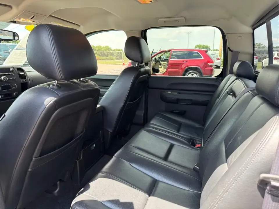 2011 GMC Sierra SLE (3GTP2VE36BG) with an Other engine, located at 1230 East Main St, Xenia, OH, 45385, (937) 908-9800, 39.688026, -83.910172 - Need a truck that can handle Ohio winters, weekend projects, and the kind of road trips that start with a coffee on E Main St and end with a loaded bed at the lake? This 2011 GMC Sierra SLE in Pure Silver Metallic is built for real life-hauling, towing, commuting, and exploring-without feeling like- Photo#10