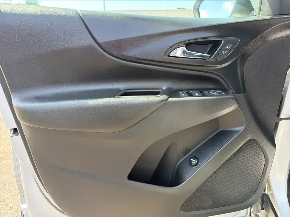 2019 Chevrolet Equinox LT (1LT) (2GNAXUEVXK6) with an 1.5L I-4 gasoline direct injection engine, located at 401 Woodman Dr, Riverside, OH, 45431, (937) 908-9800, 39.760899, -84.123421 - Pack up the kids for a day at Riverscape MetroPark, load up groceries after work, or point the nose toward I675 for a weekend road trip-this 2019 Chevrolet Equinox LT (1LT) is the kind of practical, do-it-all SUV that fits real life in the Miami Valley. With seating for five, a versatile cargo area,- Photo#19