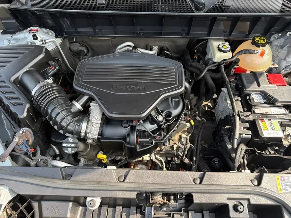 2018 GMC Acadia Denali (1GKKNXLS7JZ) with an 3.6L V-6 gasoline direct injection engine, Automatic transmission, located at 1230 East Main St, Xenia, OH, 45385, (937) 908-9800, 39.688026, -83.910172 - Picture a weekend that starts with a quick school drop-off, turns into an easy commute down US-35, and ends with the whole crew packed up for a day trip to John Bryan State Park or a stroll through historic Yellow Springs-without needing to make it work on space, comfort, or capability. This 2018 GM- Photo#11