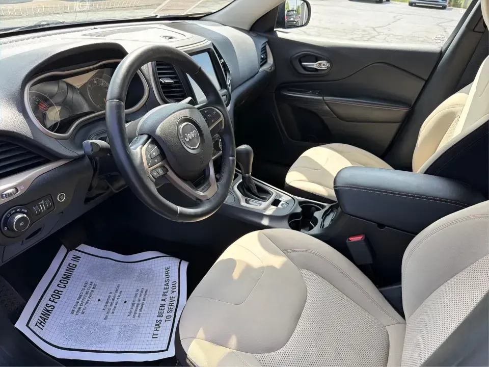 2017 Jeep Cherokee Latitude, Longitude, North (1C4PJMCB9HW) with an Other engine, located at 1184 Kauffman Ave, Fairborn, OH, 45324, (937) 908-9800, 39.807072, -84.030914 - Weekend escapes to John Bryan State Park, snowy commutes to Wright-Patterson AFB, and everyday errands along Dayton Yellow Springs Road all feel more doable in a capable crossover with true Jeep confidence. This 2017 Jeep Cherokee in Diamond Black Crystal Pearlcoat is a smart fit for drivers who wan- Photo#9