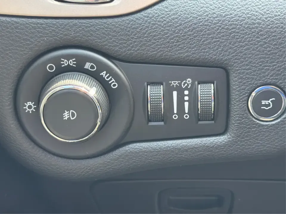 2017 Jeep Cherokee Latitude, Longitude, North (1C4PJMCB9HW) with an Other engine, located at 1184 Kauffman Ave, Fairborn, OH, 45324, (937) 908-9800, 39.807072, -84.030914 - Weekend escapes to John Bryan State Park, snowy commutes to Wright-Patterson AFB, and everyday errands along Dayton Yellow Springs Road all feel more doable in a capable crossover with true Jeep confidence. This 2017 Jeep Cherokee in Diamond Black Crystal Pearlcoat is a smart fit for drivers who wan- Photo#17