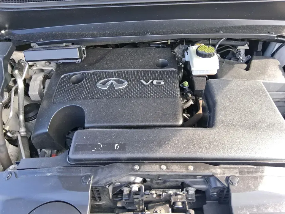 2014 Infiniti QX60 Base AWD (5N1AL0MM5EC) with an 3.5L V6 DOHC 24V engine, Continuously Variable Transmission transmission, located at 1951 S Dayton Lakeview Rd., New Carlisle, OH, 45344, (937) 908-9800, 39.890999, -84.050255 - If your week is a blur of school drop-offs, I70 commuting, and weekend getaways to Buck Creek State Park, this 2014 INFINITI QX60 Base AWD is built for the real-life rhythm of a busy household. With three rows for up to 7 passengers, confident AWD traction for Ohio weather, and premium comfort touch- Photo#11