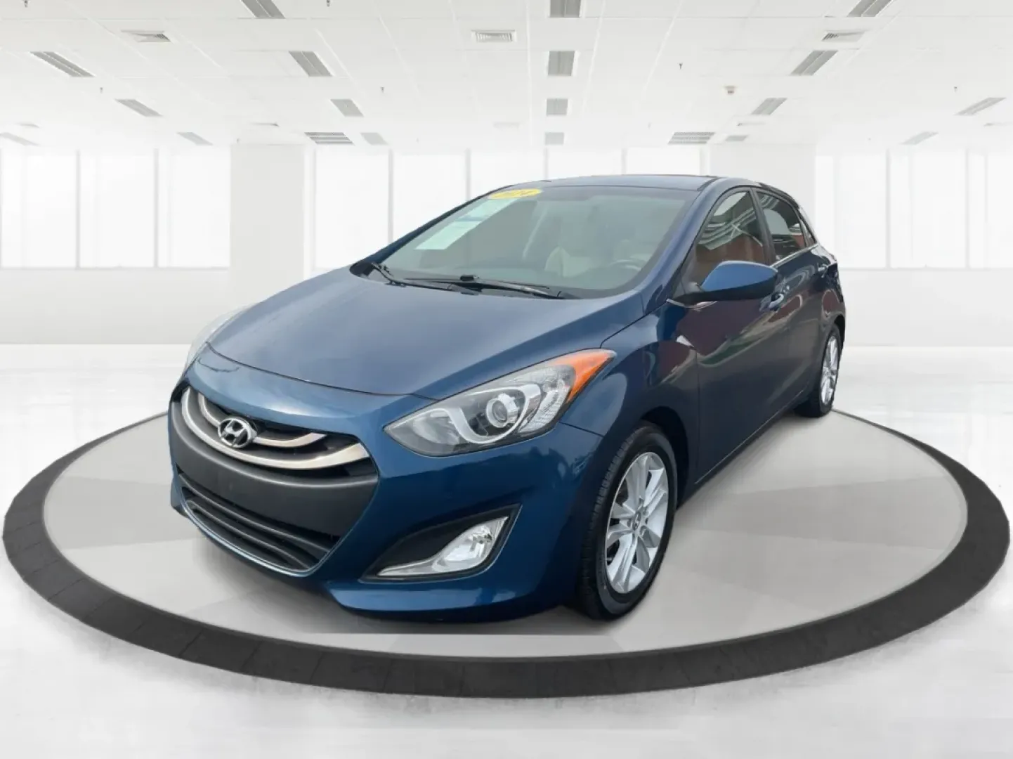 2014 Hyundai Elantra GT GT (KMHD35LH4EU) with an Other engine, located at 1230 East Main St, Xenia, OH, 45385, (937) 908-9800, 39.688026, -83.910172 - **Discover Your Next Adventure with the 2014 Hyundai Elantra GT at Advantage Car and Credit!**<br /> <br /> Are you searching for a reliable vehicle that fits seamlessly into both your daily routine and your weekend getaways? Look no further than the 2014 Hyundai Elantra GT, available at Advantage C - Photo#8
