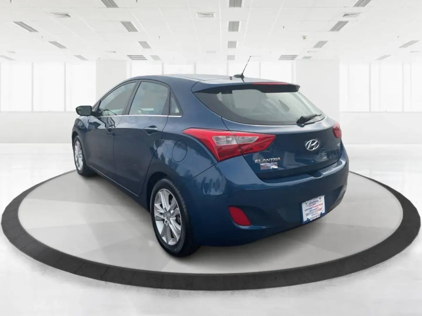 2014 Hyundai Elantra GT GT (KMHD35LH4EU) with an Other engine, located at 4508 South Dixie Dr, Moraine, OH, 45439, (937) 908-9800, 39.689976, -84.218452 - **Discover Your Next Adventure with the 2014 Hyundai Elantra GT at Advantage Car and Credit!**<br /> <br /> Are you searching for a reliable vehicle that fits seamlessly into both your daily routine and your weekend getaways? Look no further than the 2014 Hyundai Elantra GT, available at Advantage C - Photo#4