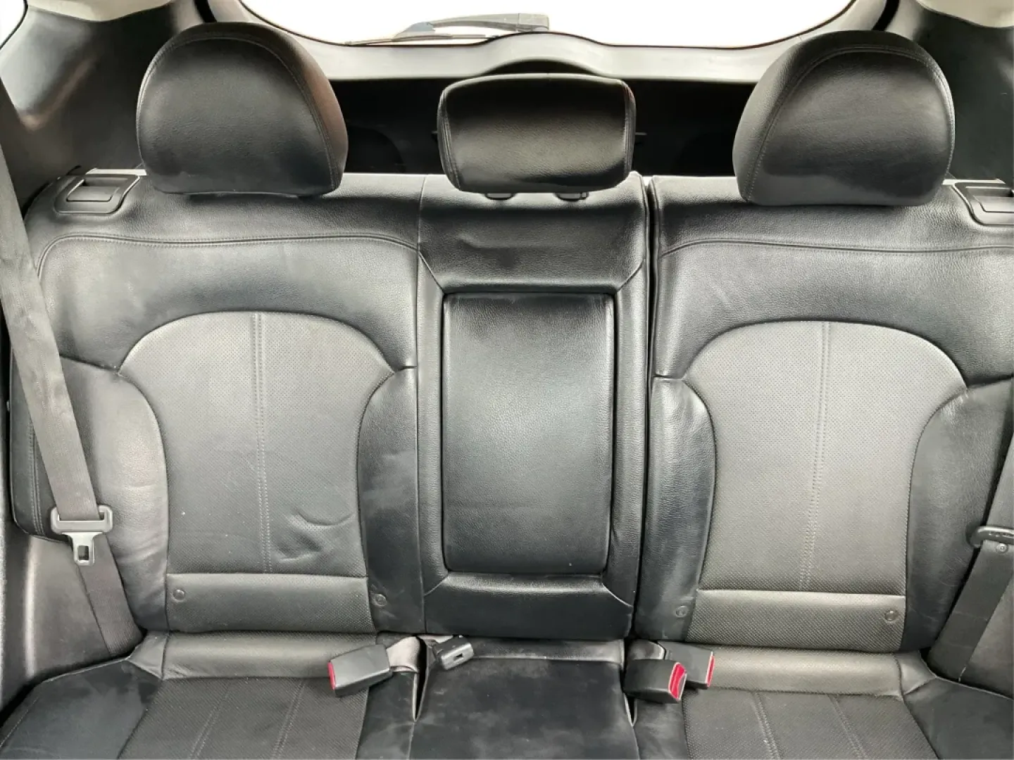 2013 Hyundai Tucson Limited (KM8JUCAC4DU) with an Other engine, located at 1184 Kauffman Ave, Fairborn, OH, 45324, (937) 908-9800, 39.807072, -84.030914 - **Discover Your New Adventure Vehicle: 2013 Hyundai Tucson Limited at Advantage Car and Credit!** <br /> <br /> Are you searching for the perfect SUV that combines style, comfort, and versatility? Look no further than this striking 2013 Hyundai Tucson Limited, located right here at Advantage Car an - Photo#12