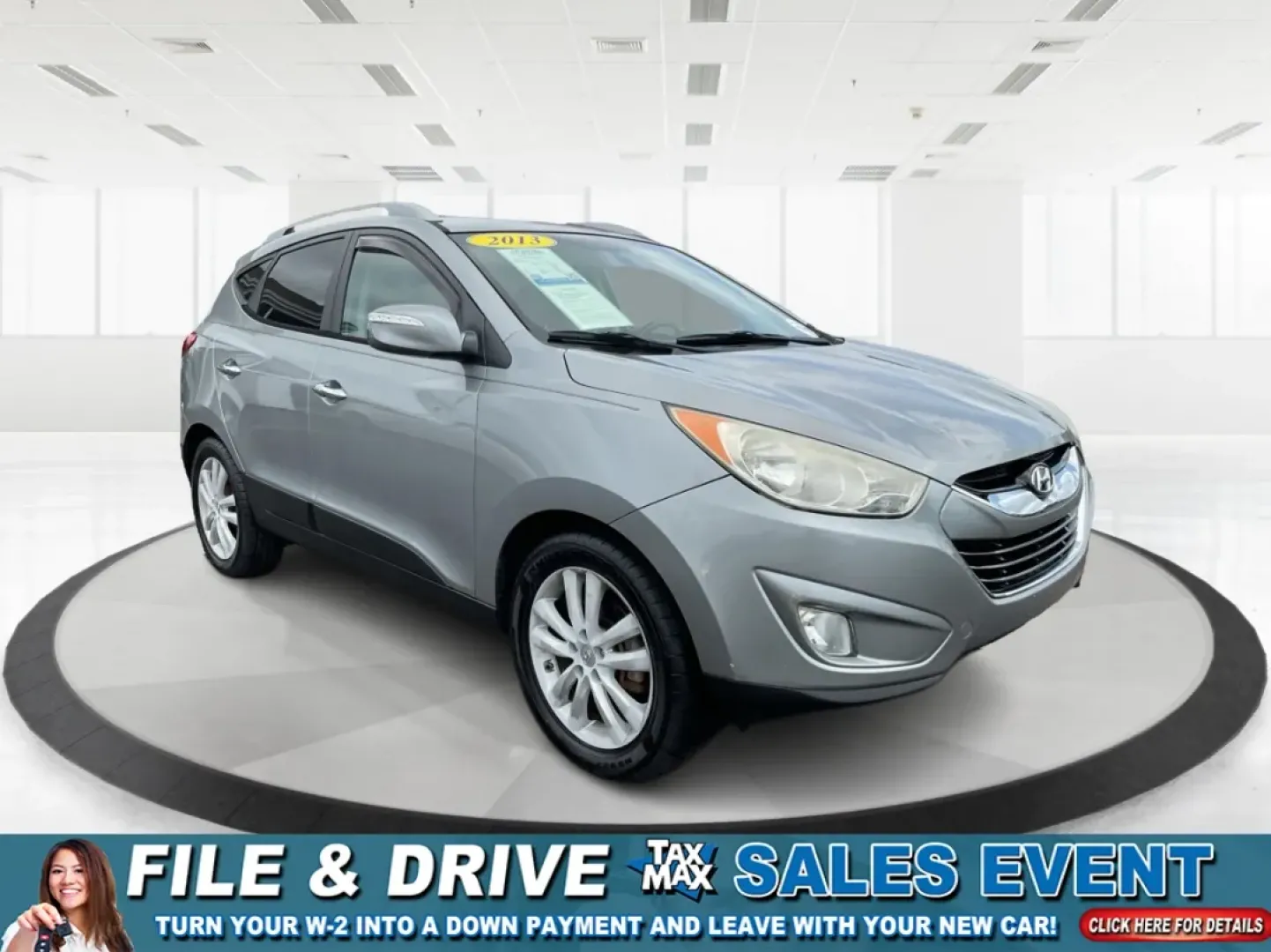 2013 Hyundai Tucson Limited (KM8JUCAC4DU) with an 2.4L L4 DOHC 16V engine, 6-Speed Automatic transmission, located at 4508 South Dixie Dr, Moraine, OH, 45439, (937) 908-9800, 39.689976, -84.218452 - **Discover Your New Adventure Vehicle: 2013 Hyundai Tucson Limited at Advantage Car and Credit!** <br /> <br /> Are you searching for the perfect SUV that combines style, comfort, and versatility? Look no further than this striking 2013 Hyundai Tucson Limited, located right here at Advantage Car an - Photo#0