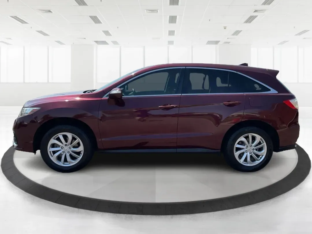 2016 Acura RDX 6-Spd AT (5J8TB3H33GL) with an 3.5L V6 DOHC 24V engine, 6-Speed Automatic transmission, located at 8750 N County Rd 25A, Piqua, OH, 45356, (937) 908-9800, 40.164391, -84.232513 - **Conquer the Road with Confidence: 2016 Acura RDX at Advantage Car and Credit!**<br /> <br /> Are you seeking a reliable vehicle that perfectly balances luxury, comfort, and practicality? Look no further than this stunning 2016 Acura RDX, available now at Advantage Car and Credit in Fairborn, OH. T - Photo#5