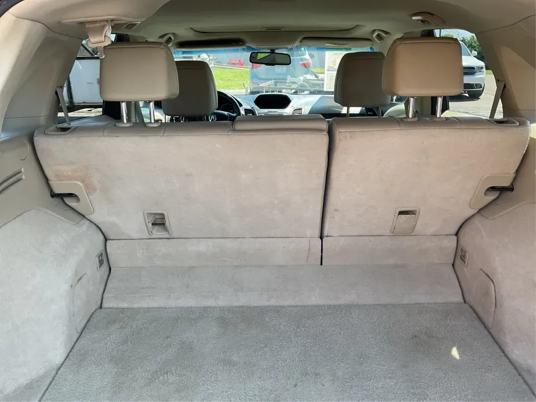 2016 Acura RDX 6-Spd AT (5J8TB3H33GL) with an 3.5L V6 DOHC 24V engine, 6-Speed Automatic transmission, located at 8750 N County Rd 25A, Piqua, OH, 45356, (937) 908-9800, 40.164391, -84.232513 - **Conquer the Road with Confidence: 2016 Acura RDX at Advantage Car and Credit!**<br /> <br /> Are you seeking a reliable vehicle that perfectly balances luxury, comfort, and practicality? Look no further than this stunning 2016 Acura RDX, available now at Advantage Car and Credit in Fairborn, OH. T - Photo#12