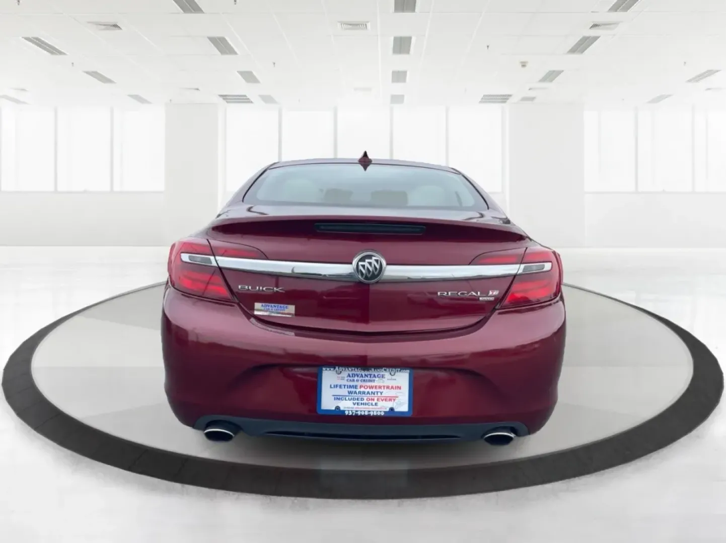 2017 Buick Regal Turbo (2G4GM5EX5H9) with an 2L I-4 gasoline direct injection engine, located at 1230 East Main St, Xenia, OH, 45385, (937) 908-9800, 39.688026, -83.910172 - **Elevate Your Commute in the Stylish 2017 Buick Regal Turbo**<br /> <br /> If you're searching for a vehicle that seamlessly blends sophistication with performance, the 2017 Buick Regal Turbo is your ideal choice. This sleek sedan is perfect for budget-conscious buyers who refuse to compromise on s - Photo#3