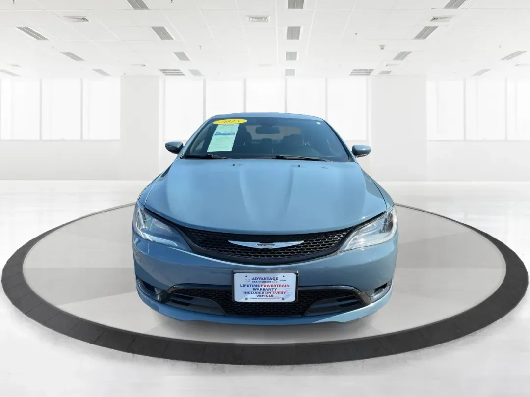 2015 Chrysler 200 S (1C3CCCBB8FN) with an Other engine, located at 880 E. National Road, Vandalia, OH, 45377, (937) 908-9800, 39.891918, -84.183594 - **Experience Luxury on a Budget with the 2015 Chrysler 200 S at Advantage Car and Credit**<br /> <br /> Looking for a stylish sedan that can handle your daily commute as effortlessly as your weekend adventures? The 2015 Chrysler 200 S is the perfect blend of comfort, technology, and modern aesthetic - Photo#7
