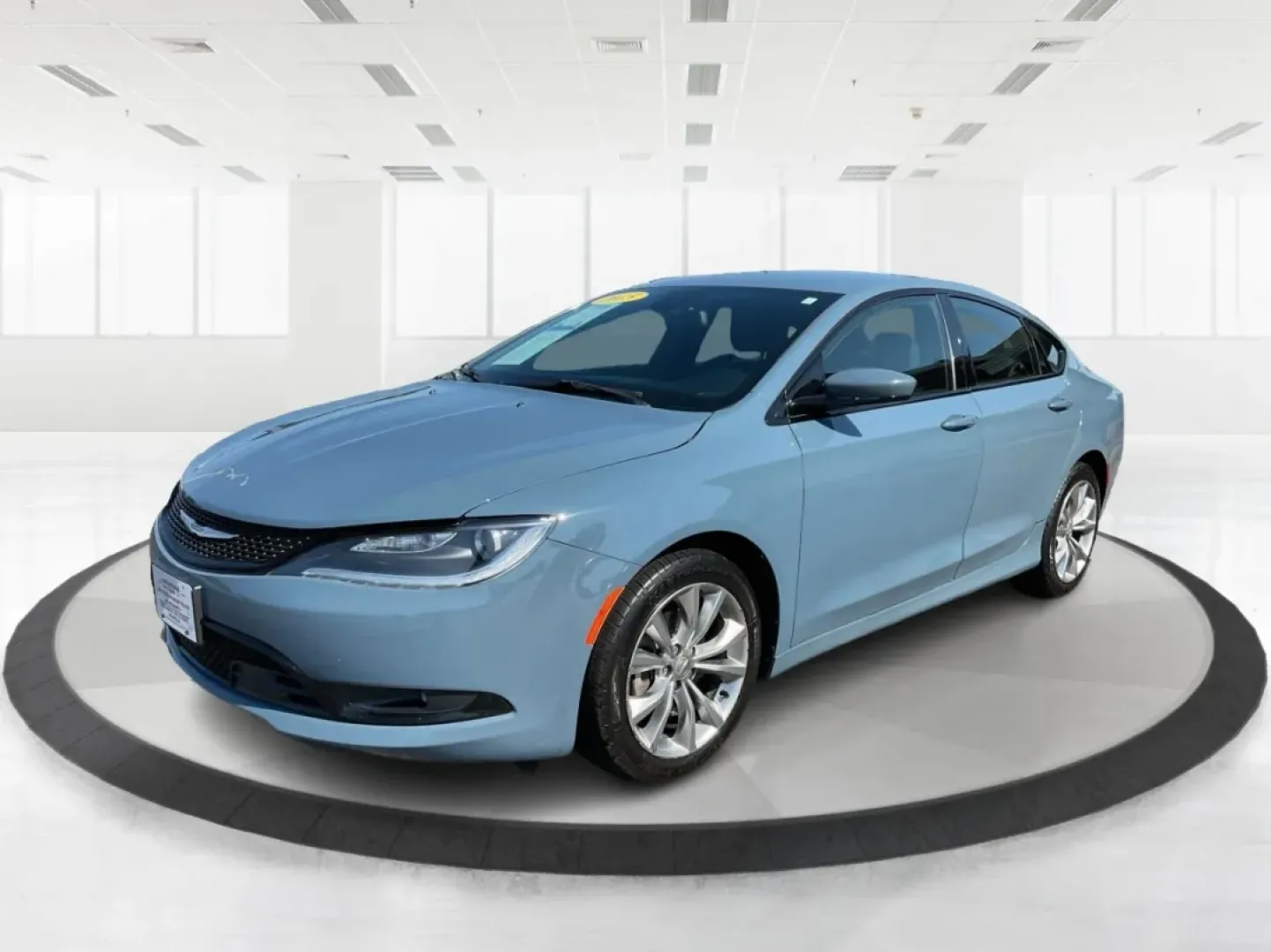 2015 Chrysler 200 S (1C3CCCBB8FN) with an Other engine, located at 1184 Kauffman Ave, Fairborn, OH, 45324, (937) 908-9800, 39.807072, -84.030914 - **Experience Luxury on a Budget with the 2015 Chrysler 200 S at Advantage Car and Credit**<br /> <br /> Looking for a stylish sedan that can handle your daily commute as effortlessly as your weekend adventures? The 2015 Chrysler 200 S is the perfect blend of comfort, technology, and modern aesthetic - Photo#8